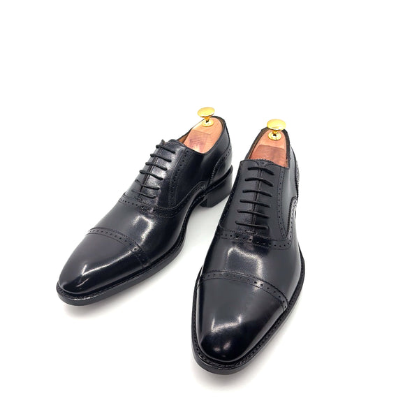 Ugo Vasare Lace-Up Calfskin Oxford - Black