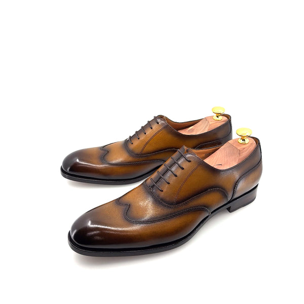 Ugo Vasare Leather Wingtip Oxford - Caramel
