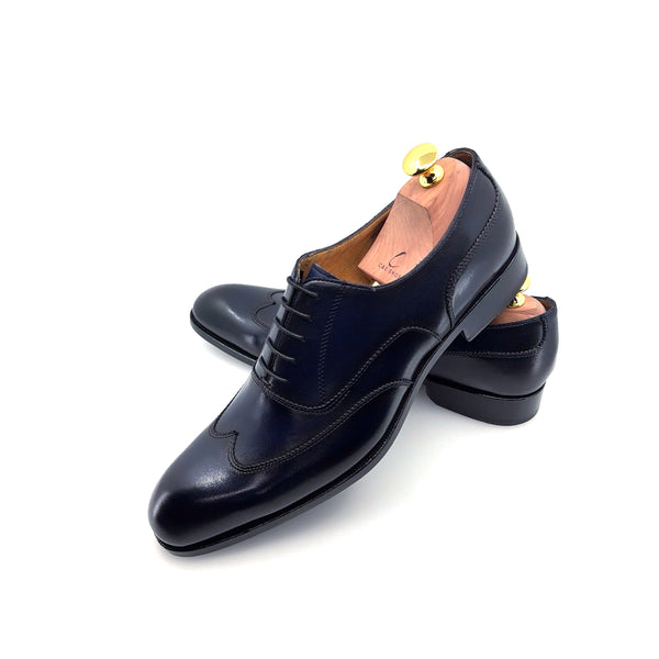 Ugo Vasare Leather Wingtip Oxford - Navy