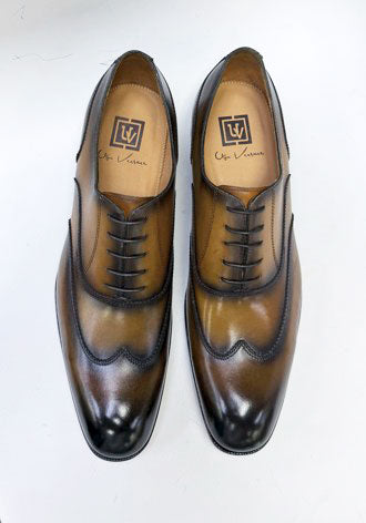 Ugo Vasare Leather Wingtip Oxford - Caramel