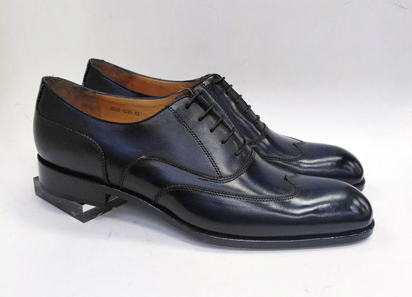 Ugo Vasare Leather Wingtip Oxford - Navy