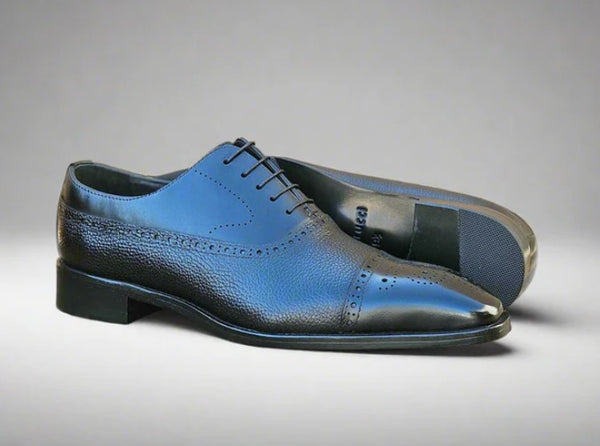 Carrucci Calfskin Lace-Up Shoe - Black