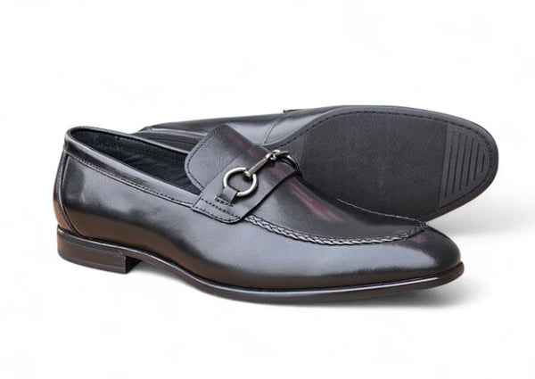 Carrucci Madison Calfskin Loafer - Black