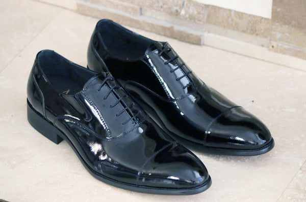 Carrucci Leather Oxford - Black