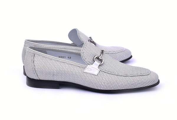Corrente Textured Calfskin Loafer - White