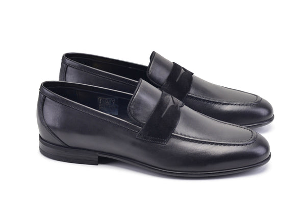 Pelle Calfskin Loafer - Black
