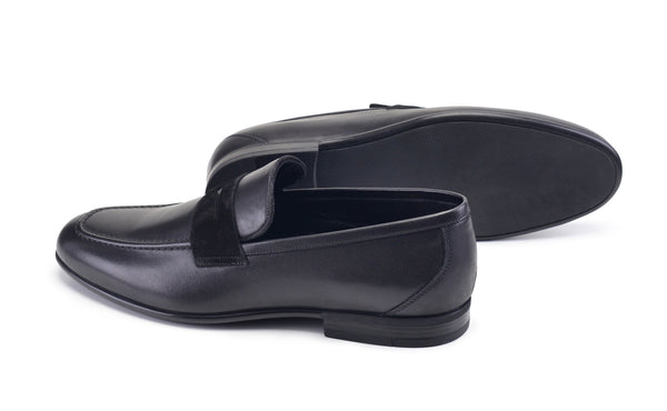 Pelle Calfskin Loafer - Black