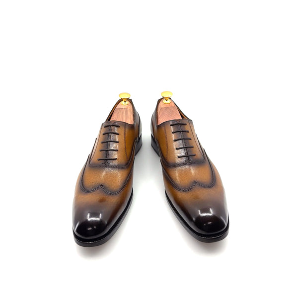 Ugo Vasare Leather Wingtip Oxford - Caramel