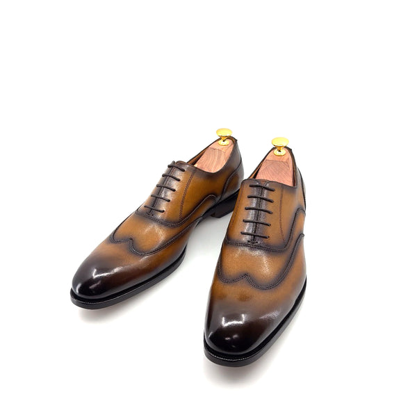 Ugo Vasare Leather Wingtip Oxford - Caramel