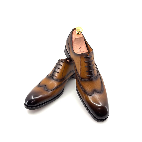 Ugo Vasare Leather Wingtip Oxford - Caramel