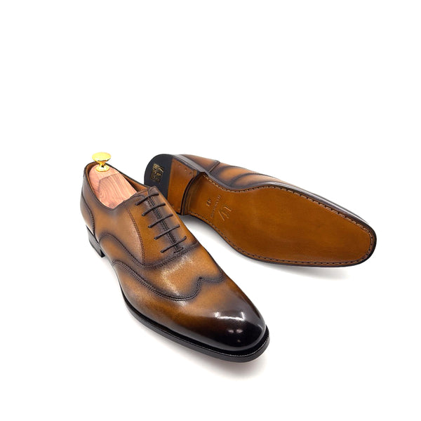 Ugo Vasare Leather Wingtip Oxford - Caramel