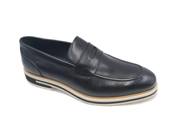 Carrucci Calfskin Penny Loafer - Black