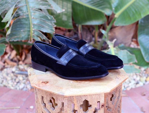 Carrucci Suede Penny Loafer - Black