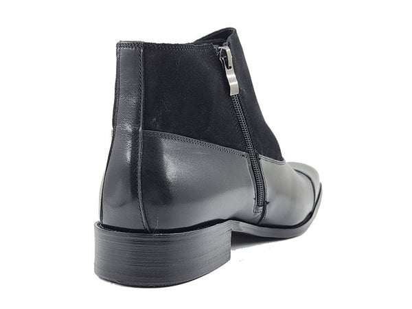 C&E Shoes Calfskin Suede Chukka - Black