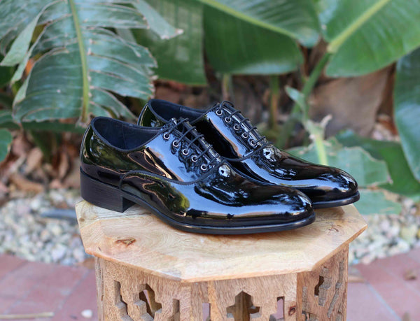 Carrucci Patent Leather Oxford - Black