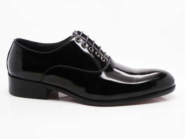 Carrucci Patent Leather Oxford - Black