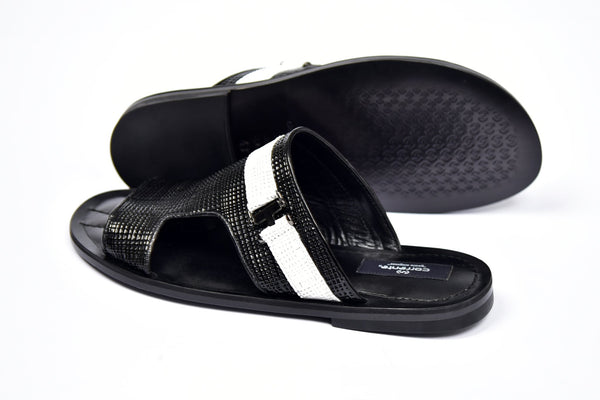 Corrente Perforated Calfskin Sandal - Black