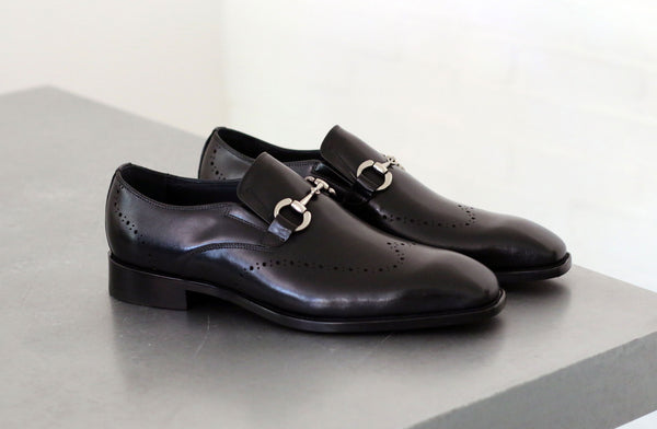 C&E Shoes Calfskin Shoe - Black